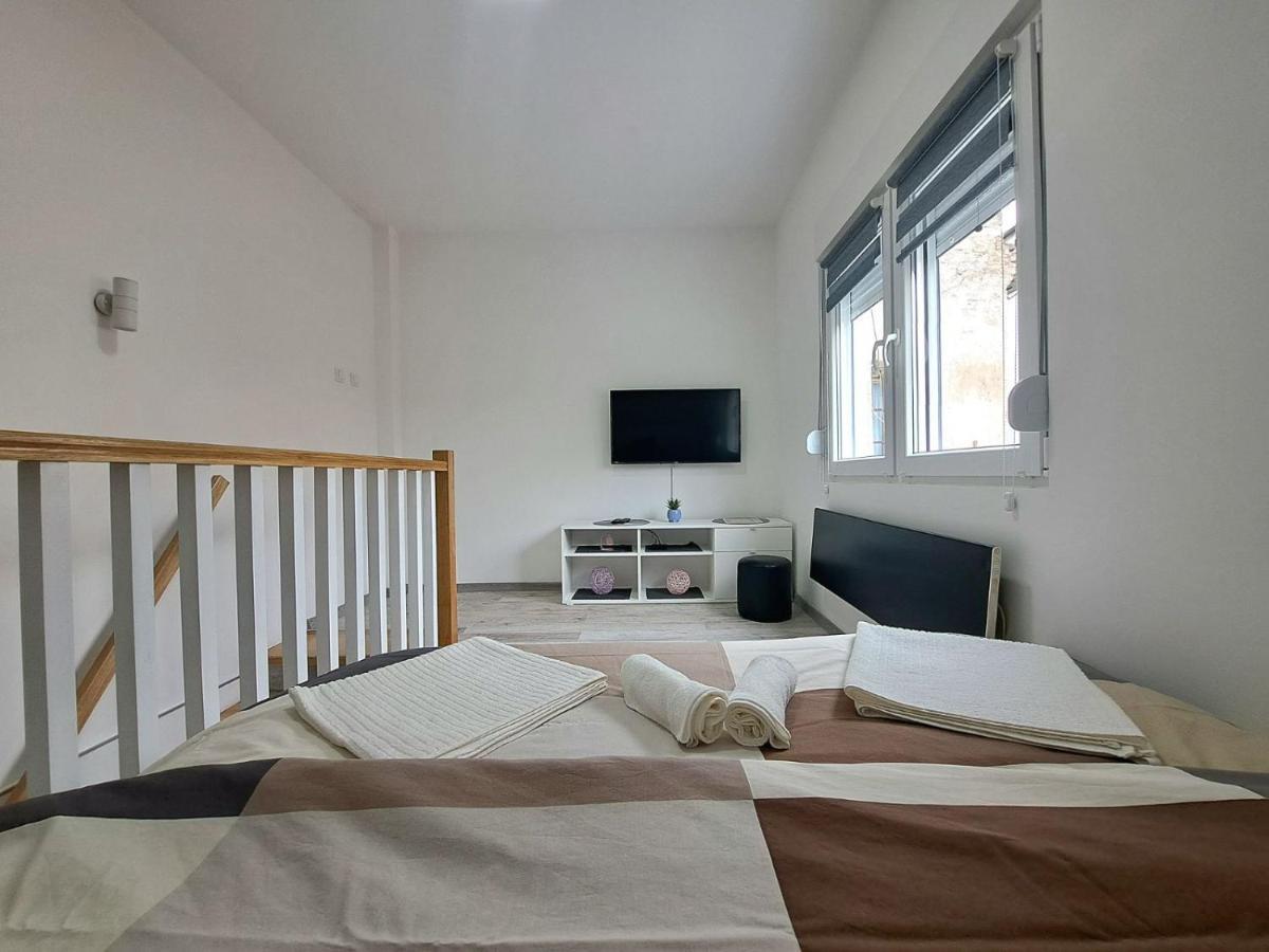 Mini Duplex Apartman Dusanovac Екстер'єр фото